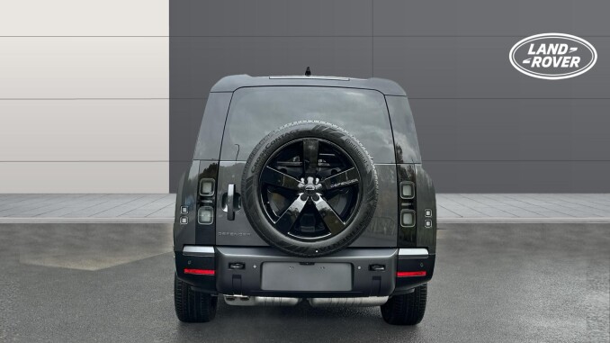 Land Rover Defender 3.0 D350 X-Dynamic HSE 130 5dr Auto Diesel Estate - Image 6